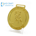 Venta al por mayor de china personalizada metal personalizado en relieve 3d chapado en oro 1ra medalla de hockey deportivo para el ganador